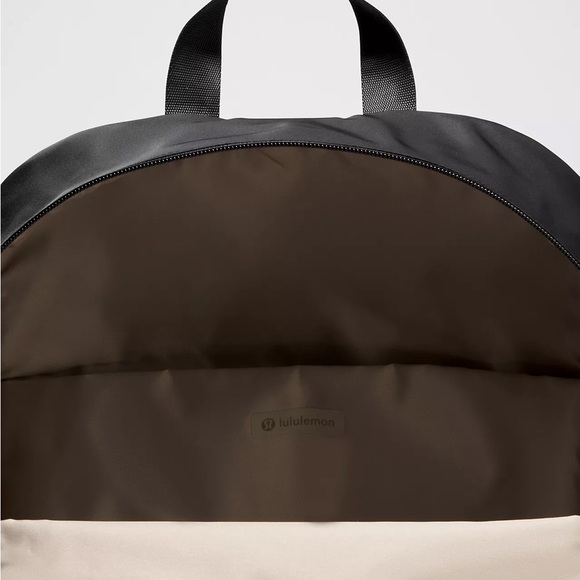 Lululemon Everywhere Backpack 22L- Black/Sheer Oak - Picture 5 of 6